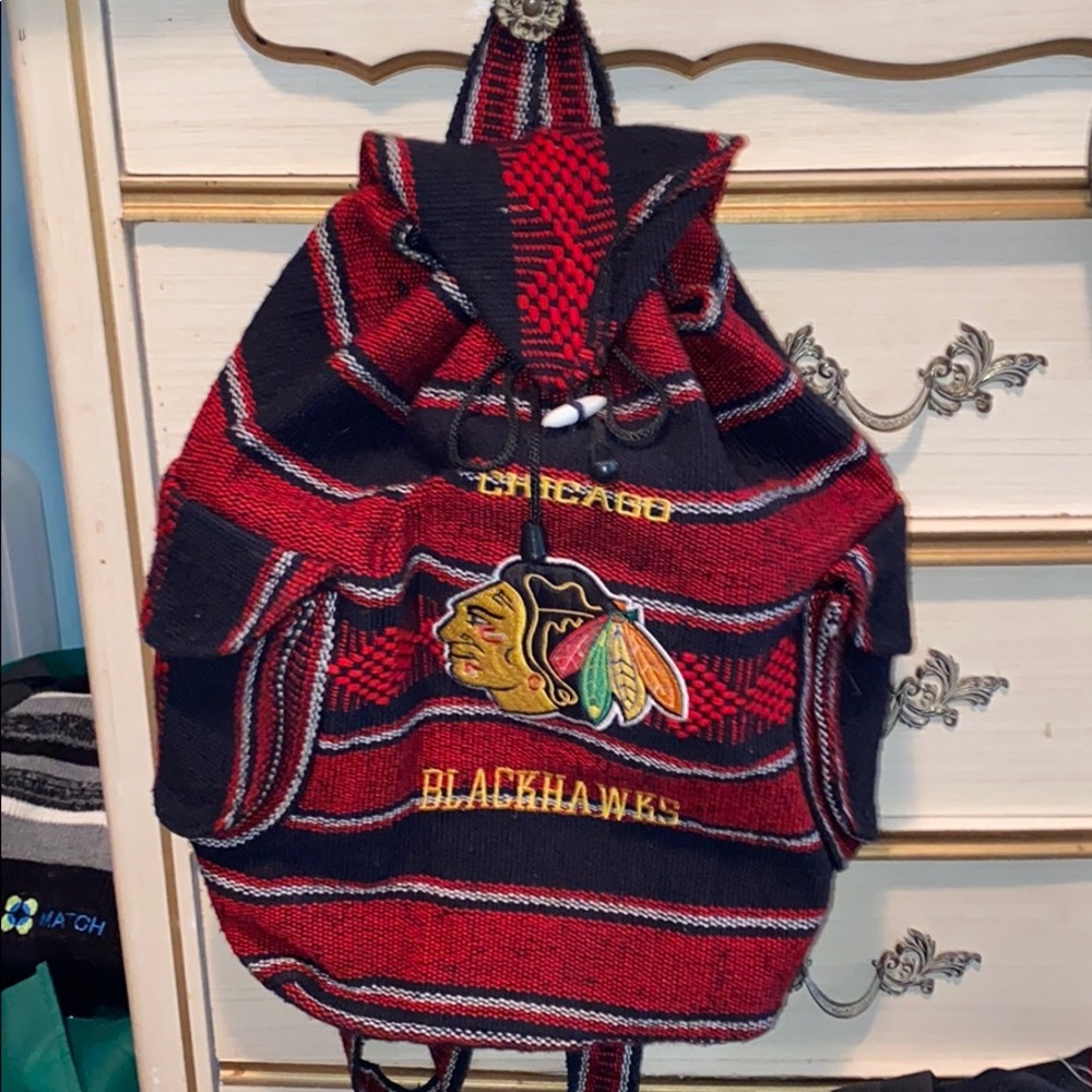 EUC Chicago Blackhawks knitted bucket backpack